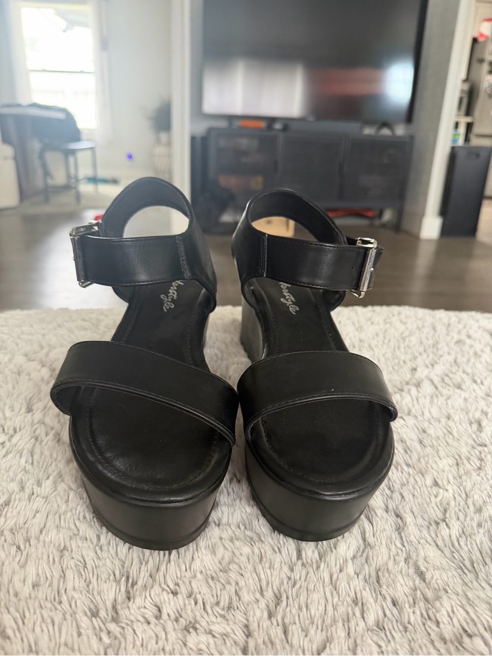 Herstyle Carita Black Platform Ankle-Strap Sandals - Women size 9